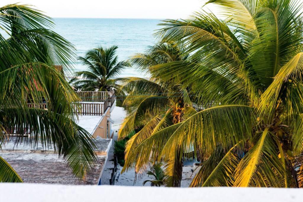 Costa Esmeralda El Cuyo Exterior foto